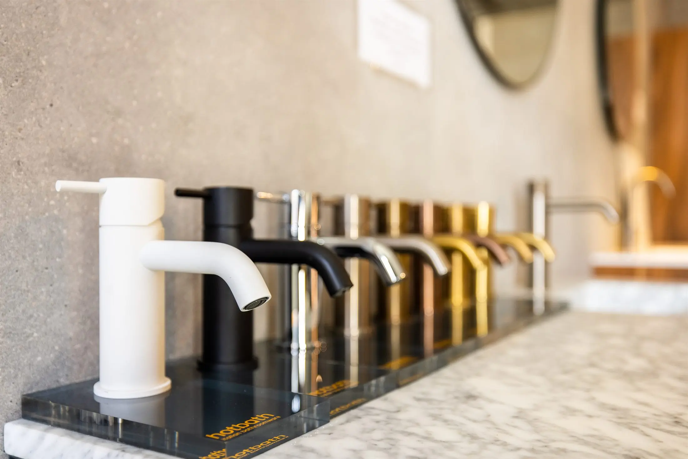 Luxe kraan en afwerking in de badkamer