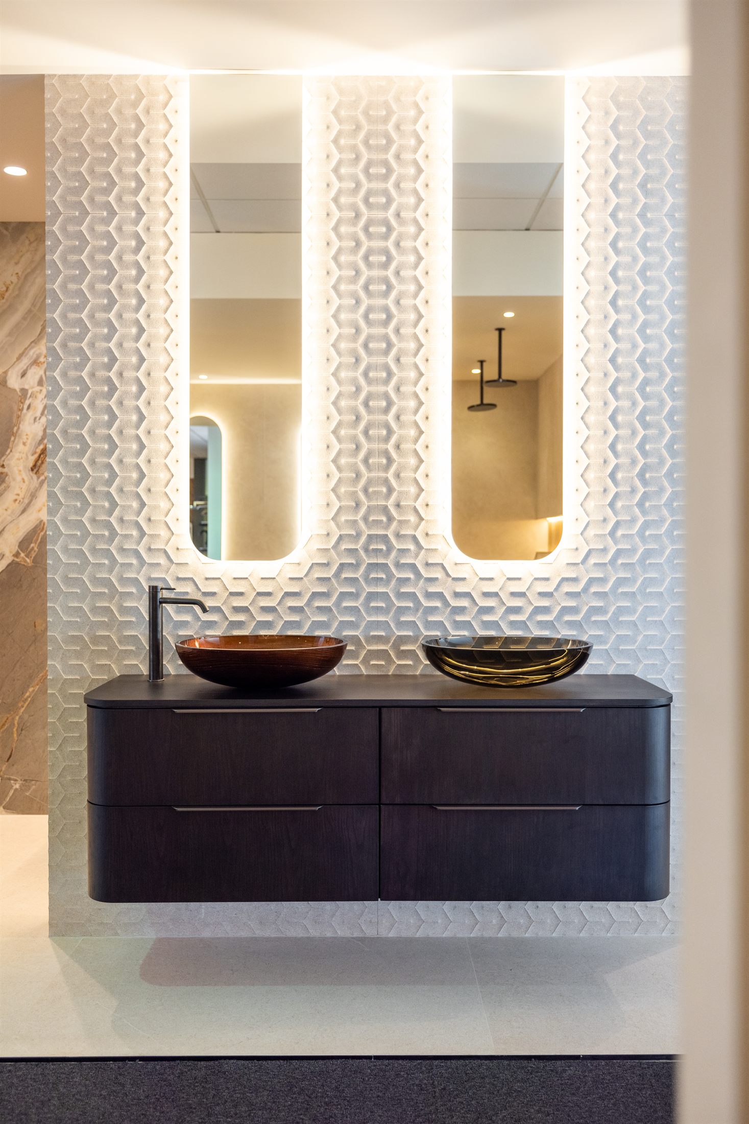 Finishing and details in the bathroom